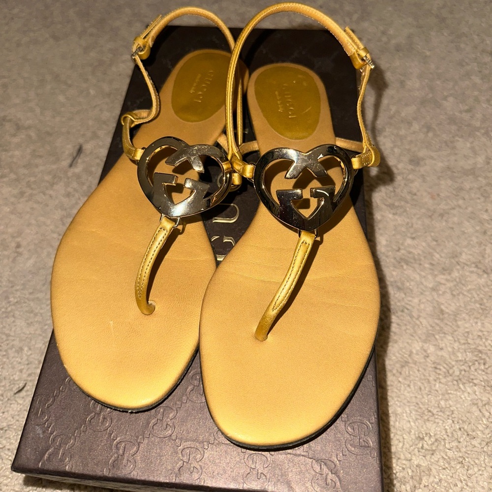 Gucci Heart Sandals Gold